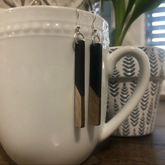 Wood and resin stick earrings , color block - Picture 6 of 6